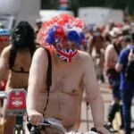 Tutti nudi in bici: torna a Londra la World Naked Bike Ride 2023